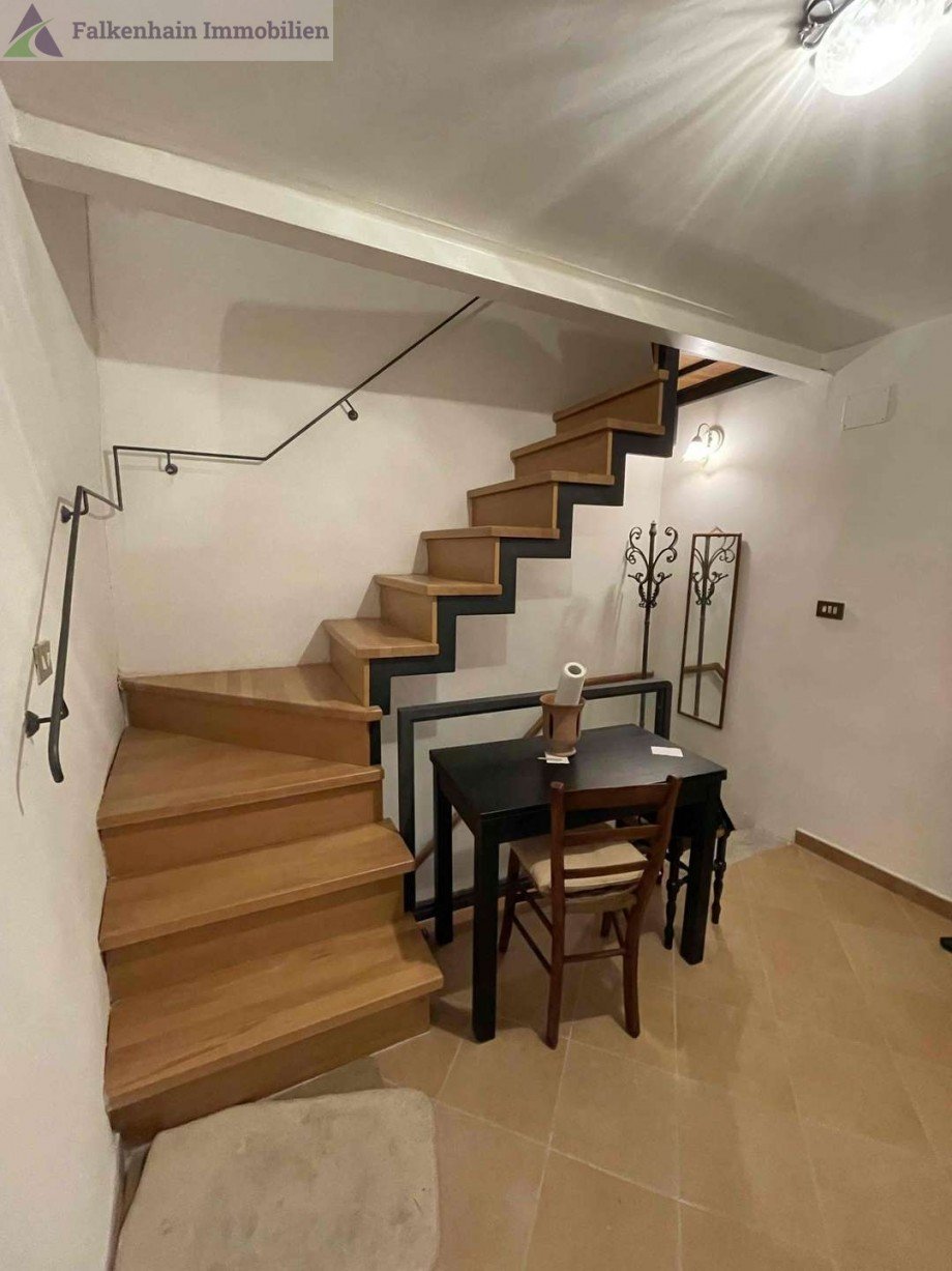 K�chenbereich und Aufgang Wohnung Pistoia