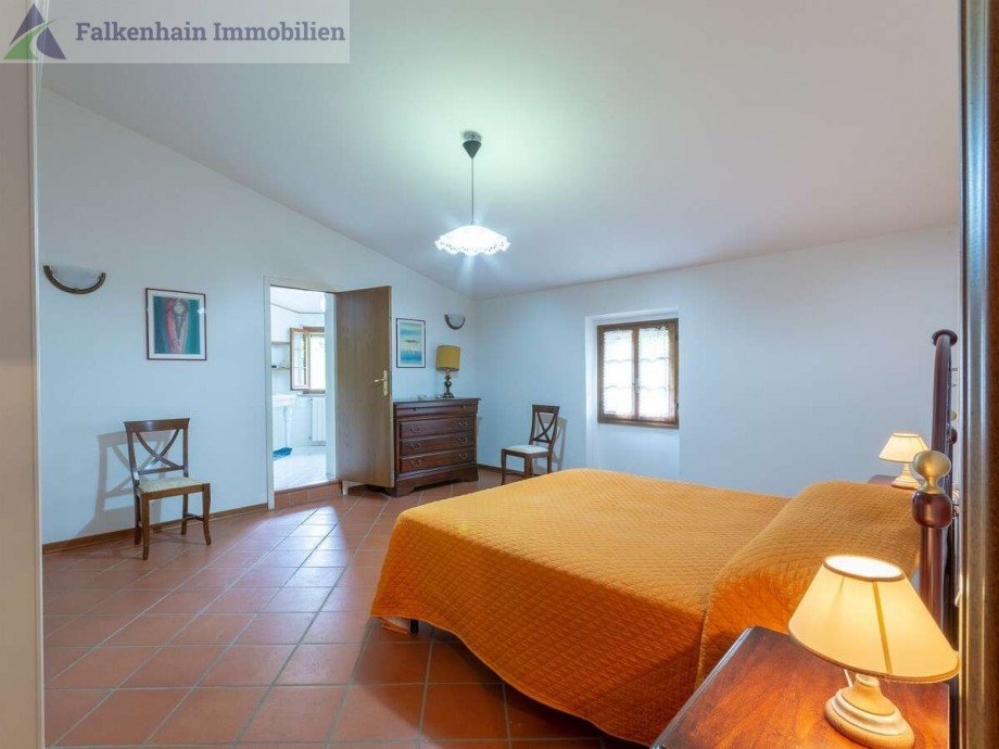 26681f88-904f-4a07-ac5f-93fc3e57157d_original Haus Carmignano