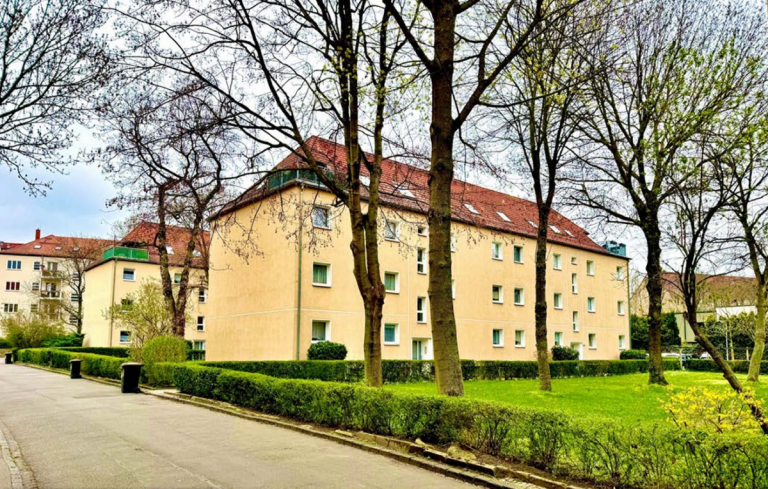 Objektansicht Leipzig Mehrfamilienhaus Zwei gepflegte Mehrfamilienh�user in ruhiger Lage von Leipzig-Eutritzsch- 9 Minuten bis Leipzig Hbf.