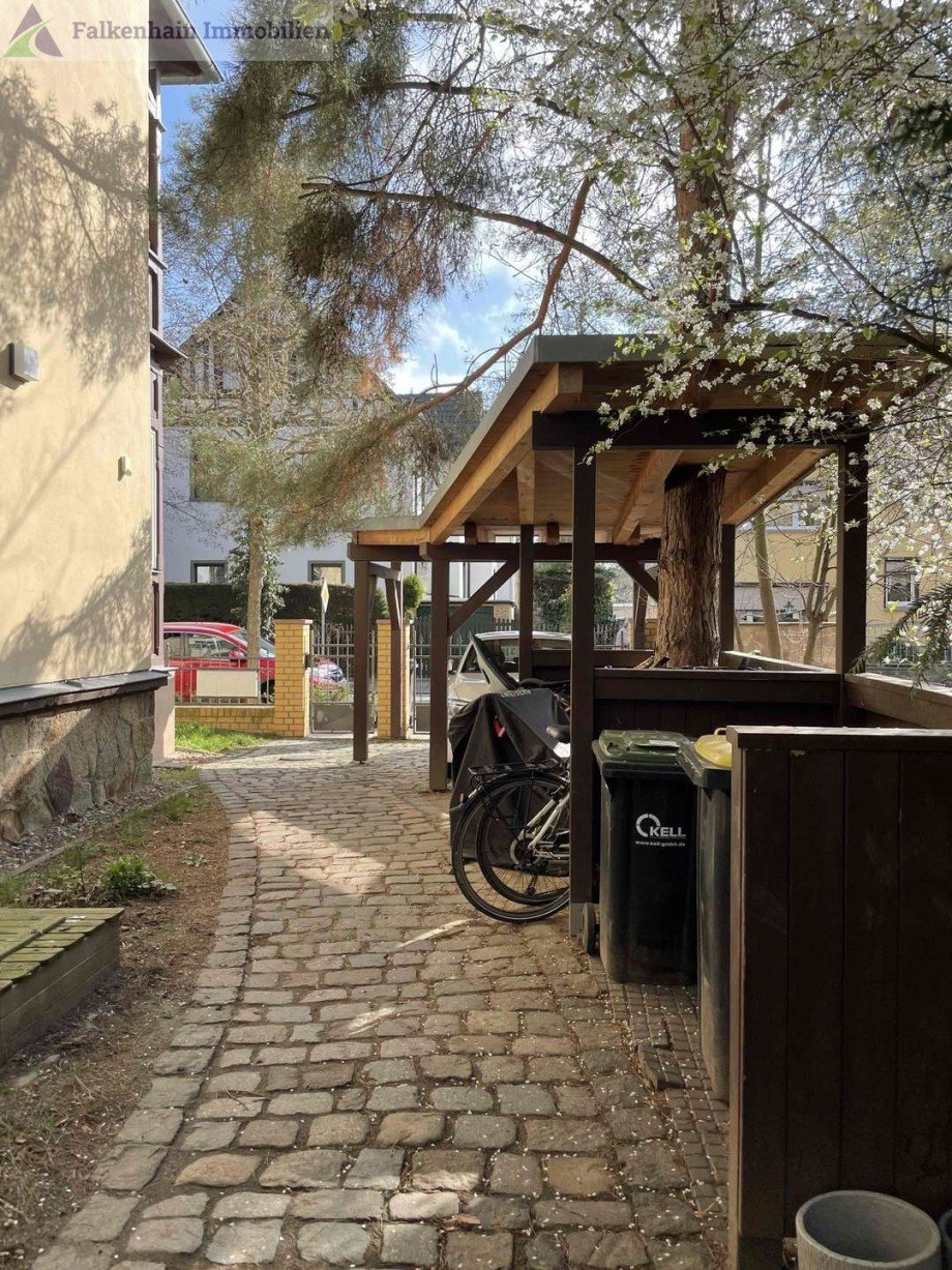 Zugang Dachgeschosswohnung Markkleeberg