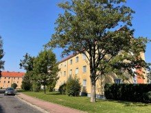 Nachbarbebauung Sch�ne 3 Zi.- Wohnung, frisch gewei�te W�nde und Balkon in ruhiger Lage von Bad Lausick!