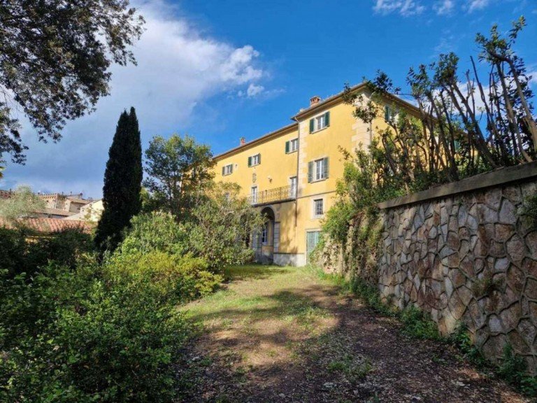 Objektansicht Lari Haus Historische Villa mit 8 Apartments und Parkanlage in der Toskana- perfekt als Boutique- Hotel!