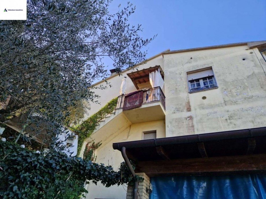 Hausansicht Wohnung Lari