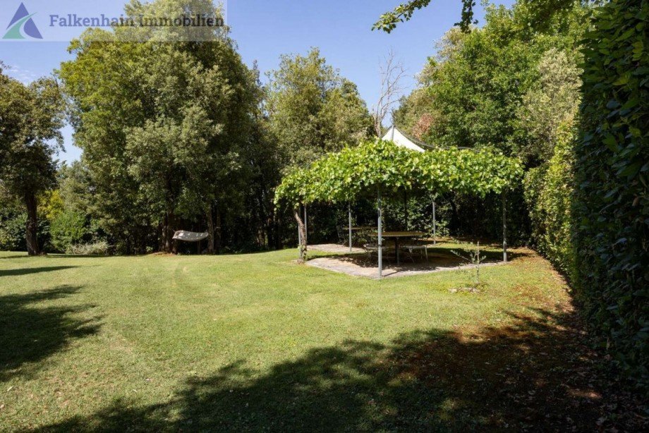 e12b4223-308e-44ff-ade8-7352a1f88d03_original Haus Tocchi