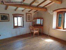 Schlafzimmer 1.OG Charmantes Haus mit Blick �ber die malerische Landschaft der Toskana zwischen Florenz & Lucca!
