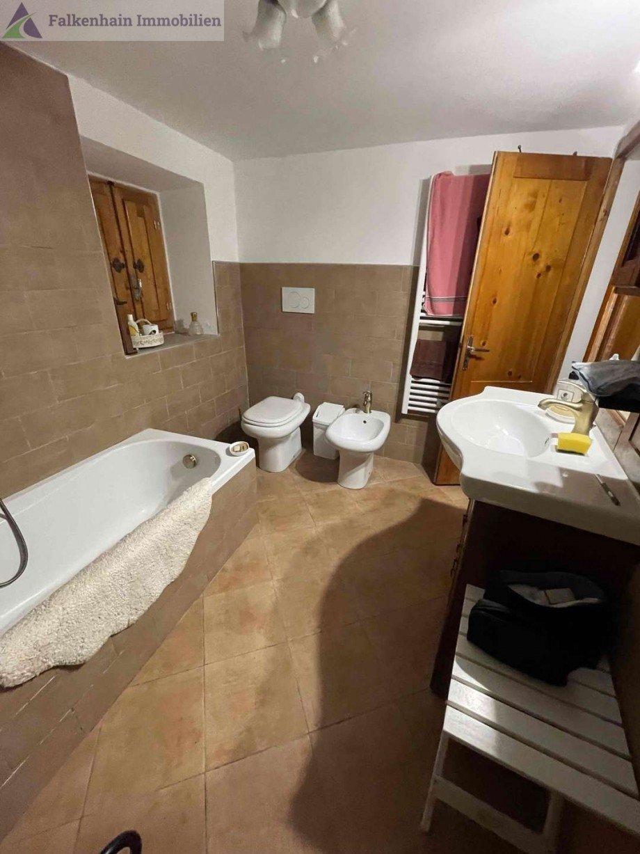 Badansicht Wohnung Pistoia