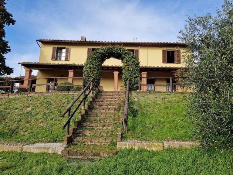  Montopoli in Val dArno Haus Charmantes Landgut in Montopoli - Zwei H�user, 280 Olivenb�ume & viel toskanische Seele!