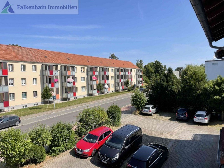 Blick zu den Stellpl�tzen Etagenwohnung Wurzen
