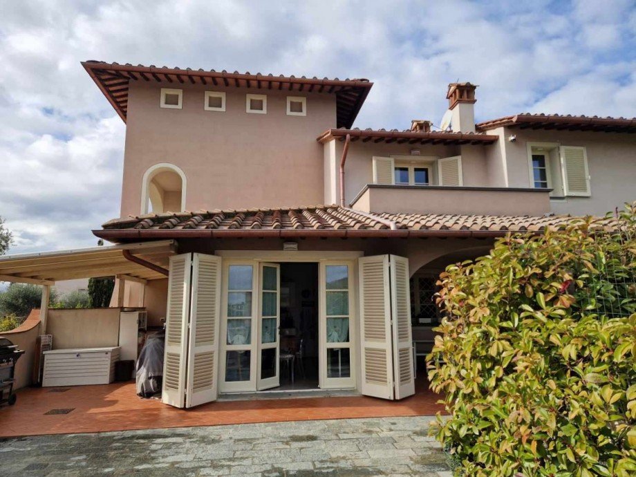 35LModerne_Villetta_Toskana-1 Haus Lari