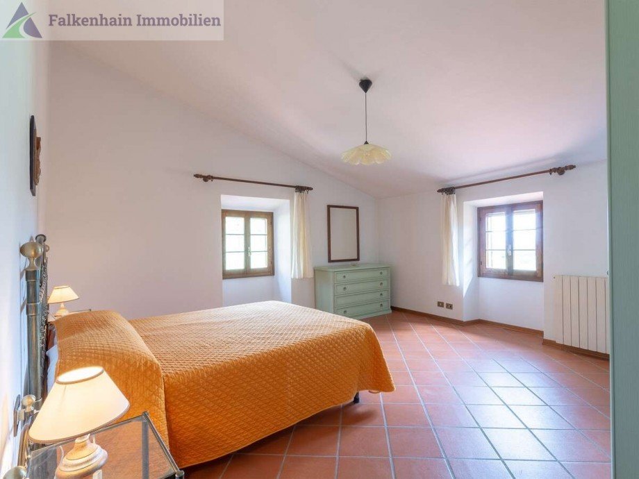 412ee0c6-6dae-4194-8738-bd7ab7b7fac9_original Haus Carmignano