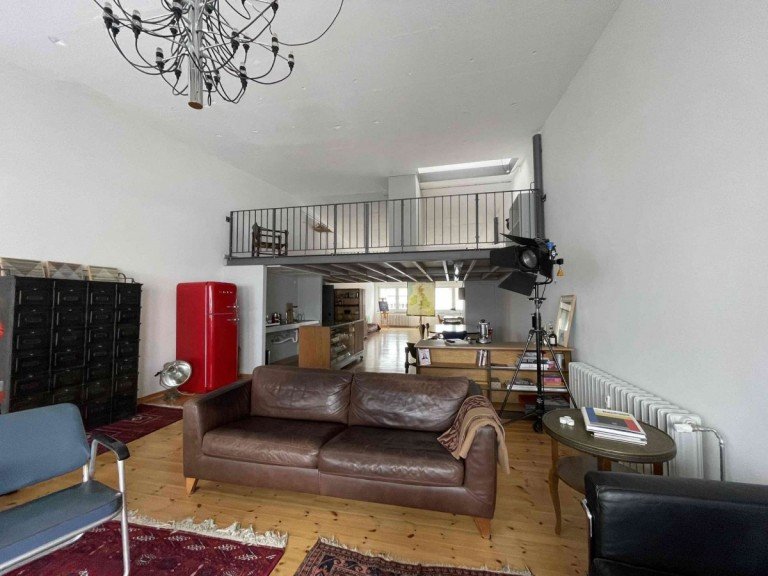 Wohnen Leipzig Wohnung Stilvolles Loft mit Balkon & Vollm�blierung - Wohnen & Arbeiten direkt am Lindenauer Hafen!