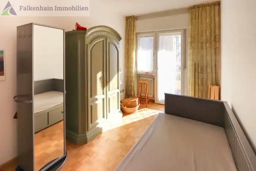Schlafzimmer 2 Wohnung Bozen