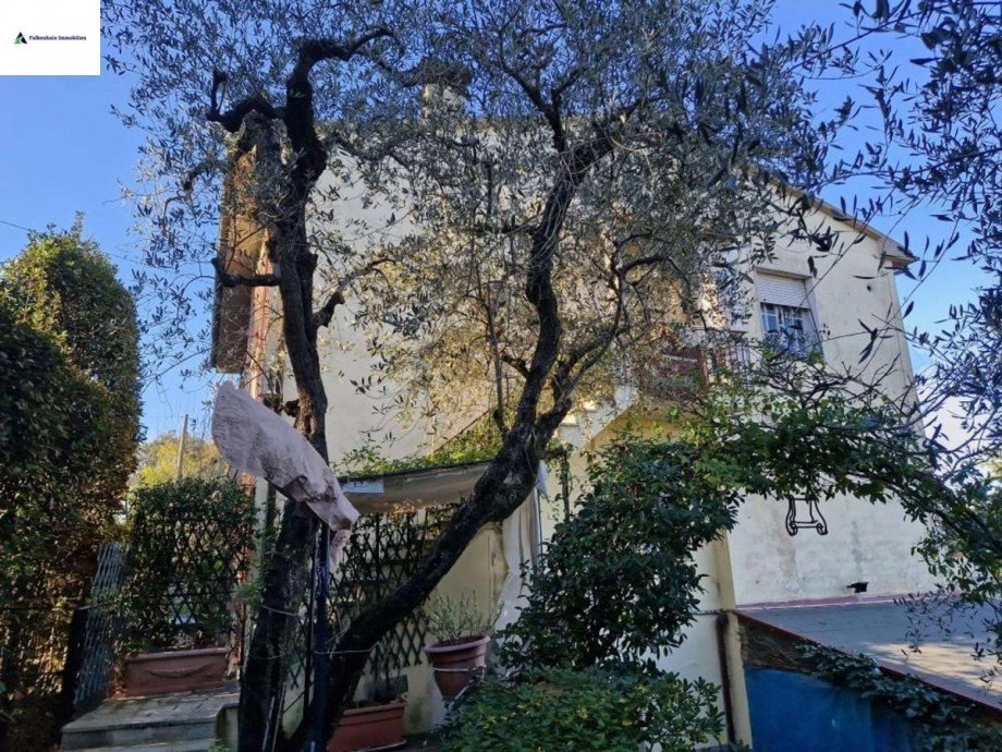 Hausansicht Wohnung Lari