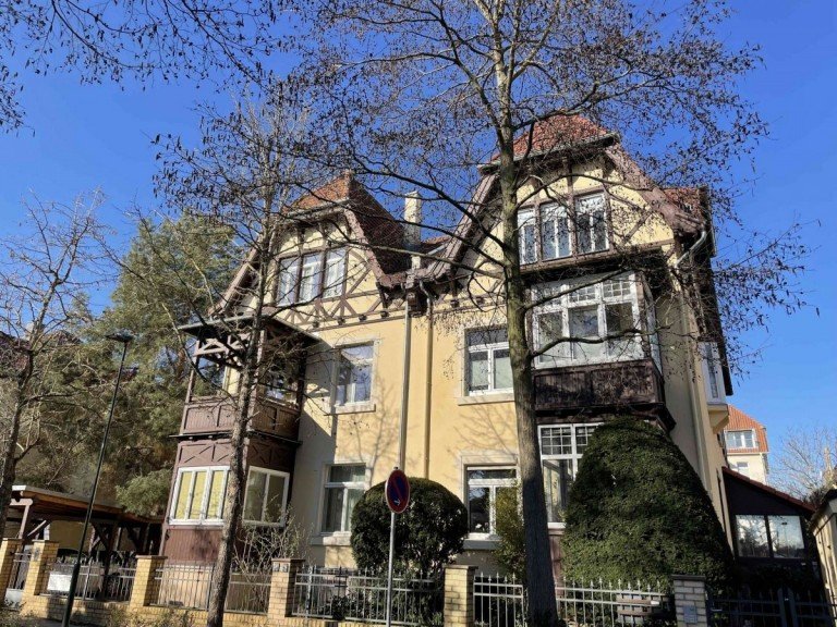 Objektansicht Markkleeberg Etagenwohnung 3900,-EUR/m�! Schicke 3 Zimmer-Wohnung in top sanierter Villa in Bestlage von Markkleeberg!