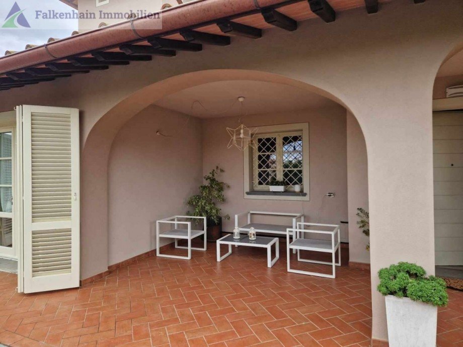 98LModerne_Villetta_Toskana-1 Haus Lari