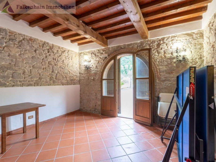f91ae499-9d23-4240-b2b7-b26583ac9c64_original Haus Carmignano