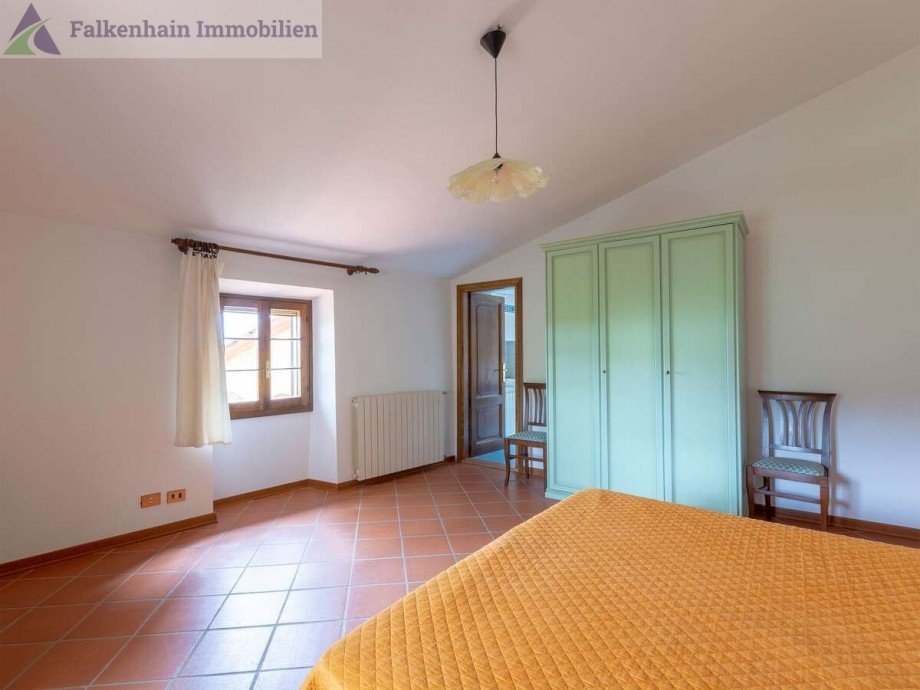 f3eac1d9-c0c6-4d82-b8fe-ff1706b383f1_original Haus Carmignano