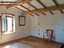 Schlafzimmer 1.OG Charmantes Haus mit Blick �ber die malerische Landschaft der Toskana zwischen Florenz & Lucca!