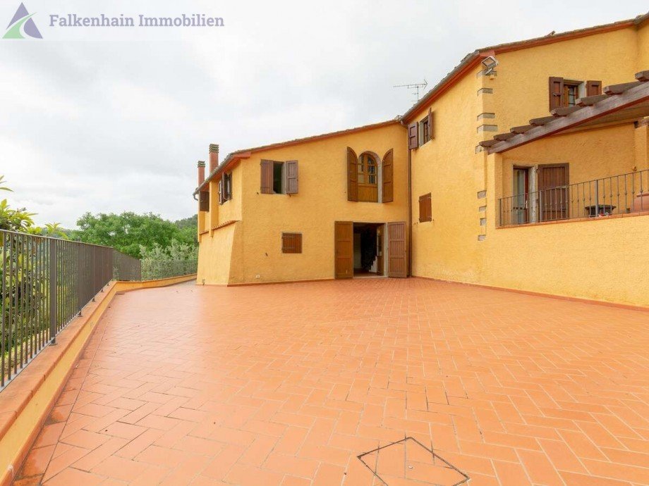 8444305c-c9ee-479a-8080-39b1a5ad6312_original Haus Carmignano