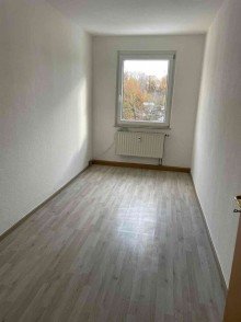 Kinder- oder Arbeitszimmer Sch�ne 3 Zi.- Wohnung, frisch gewei�te W�nde und Balkon in ruhiger Lage von Bad Lausick!