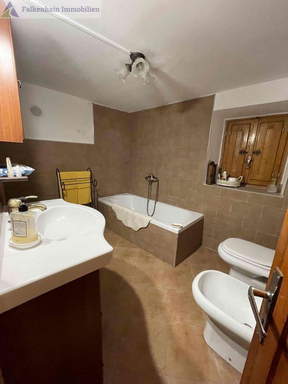 Badansicht Wohnung Pistoia