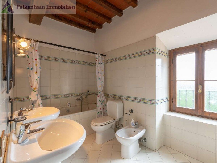 038c6b68-455d-4cf3-8151-b3cc575feab7_original Haus Carmignano