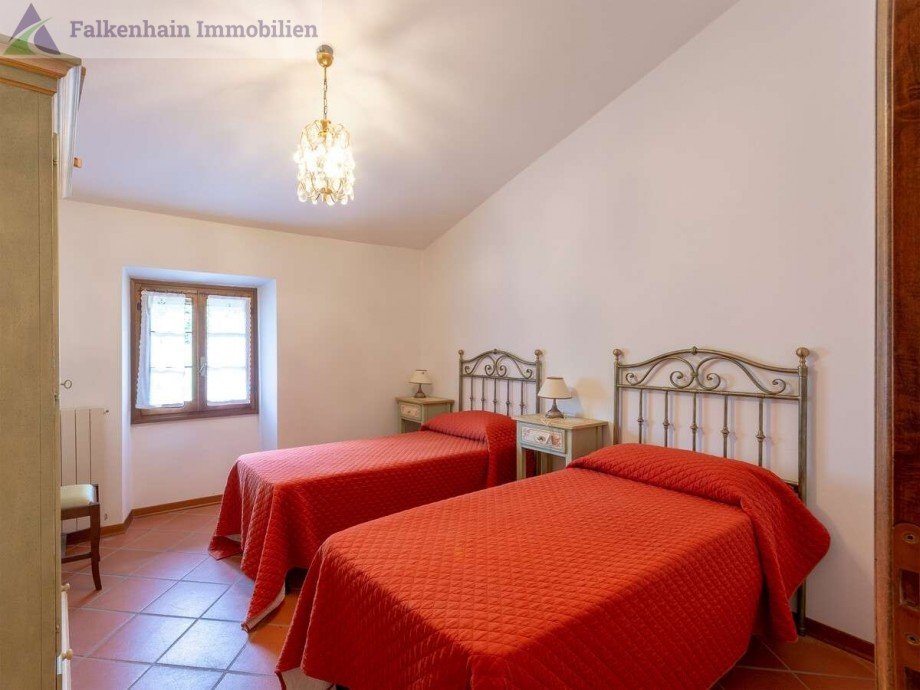 b3ecd2b8-cfed-4307-8e59-ada687609b0c_original Haus Carmignano