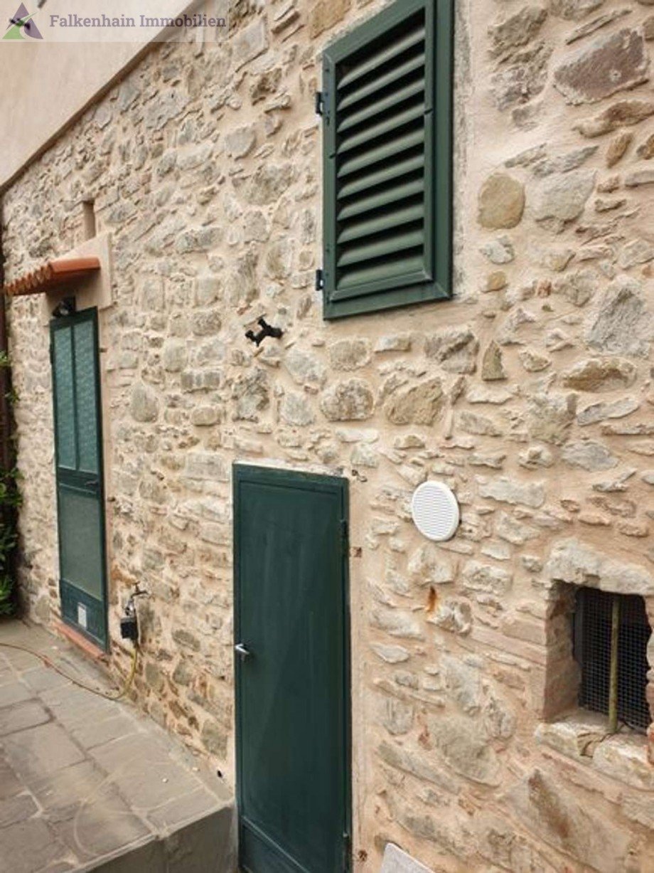 Abstellr�ume Hausr�ckseite Haus Sarripoli