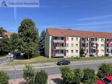 Ausblick Verkauft! Komplett neu renovierte 3 Zi.-Wohnung sofort bezugsfrei in sehr gepflegtem Objekt !
